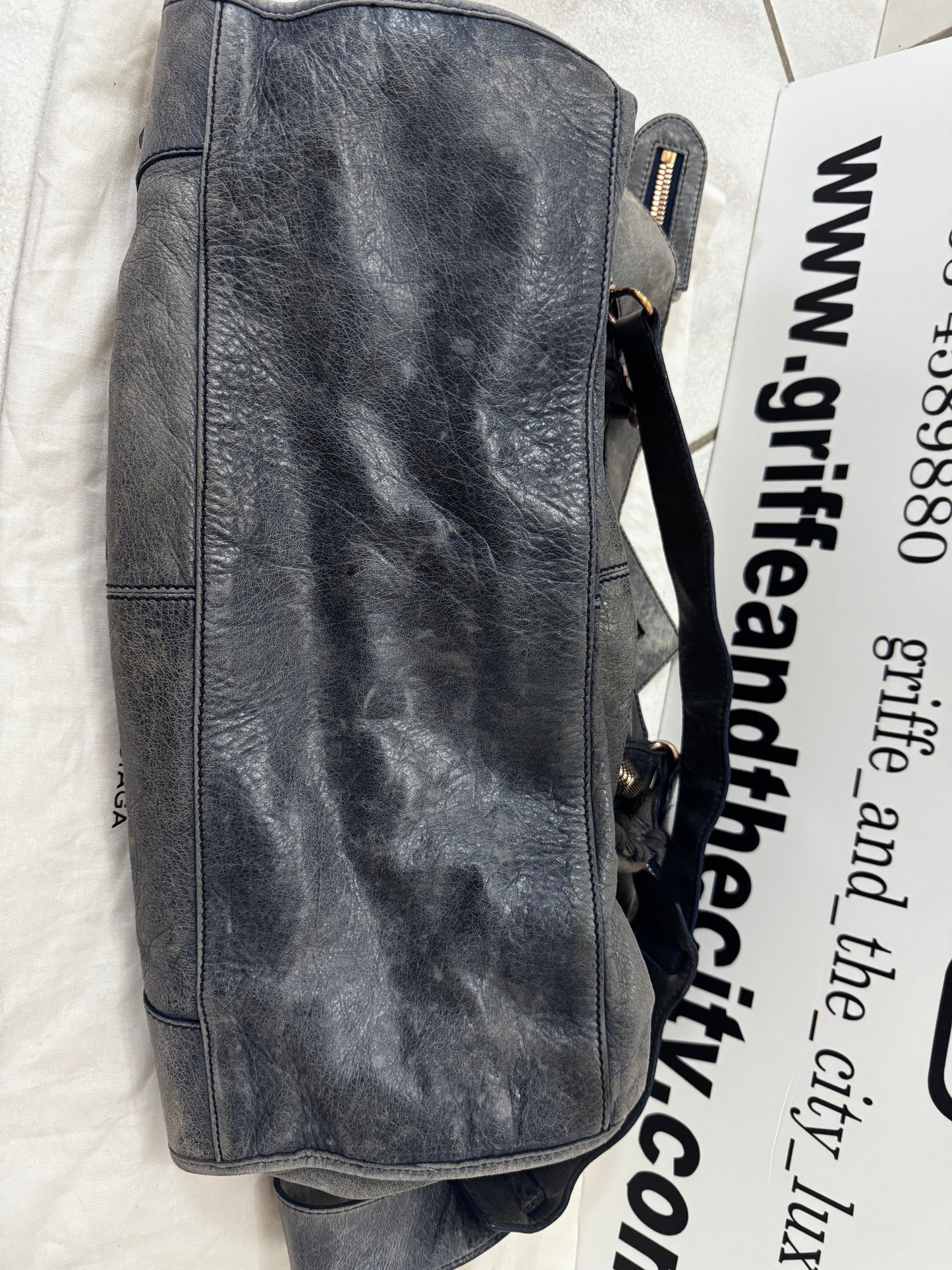 Balenciaga city