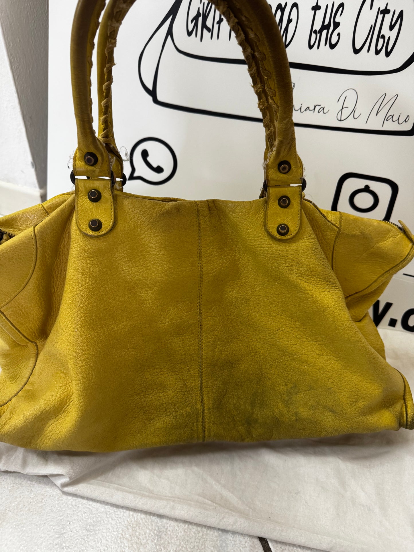 Balenciaga city