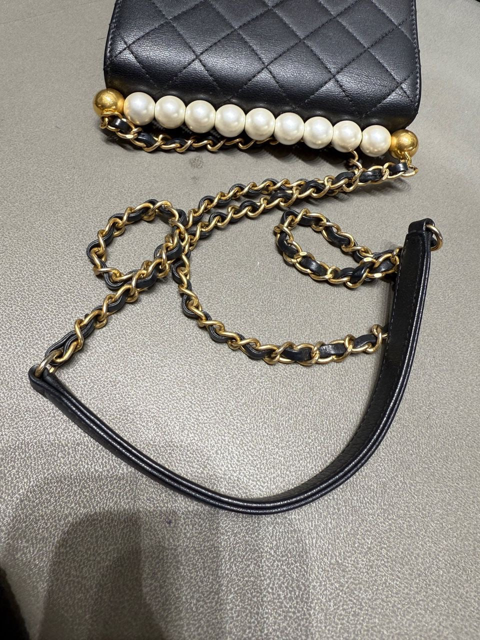 Chanel con perle