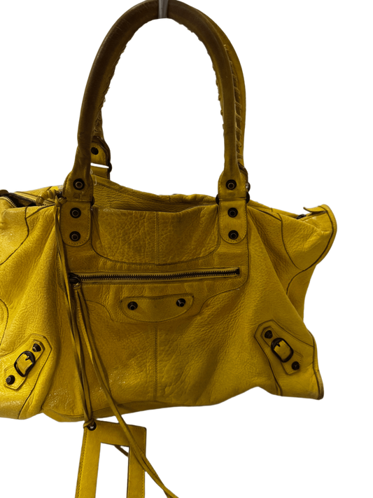 Balenciaga city