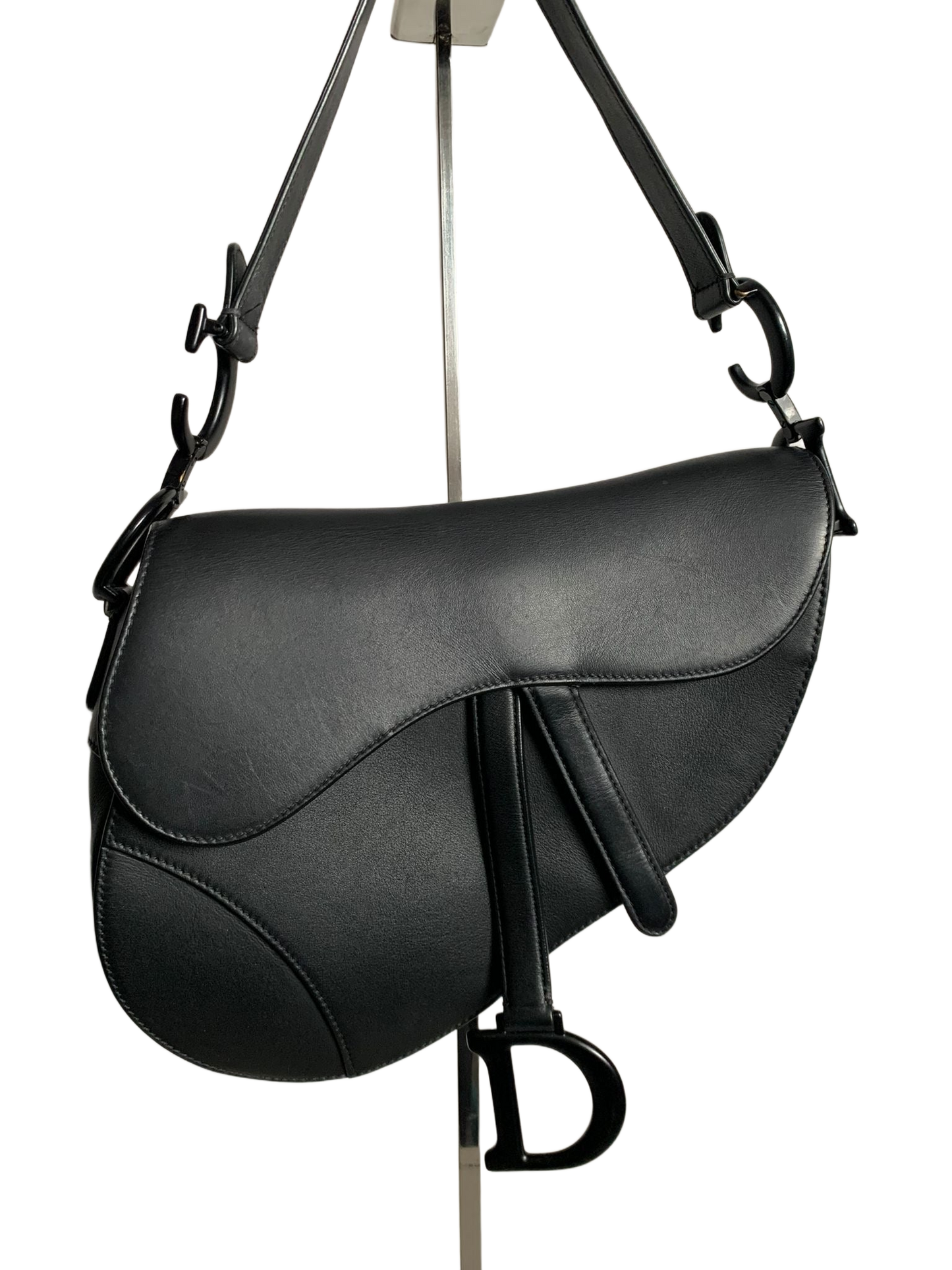 Processed image for Dior saddle